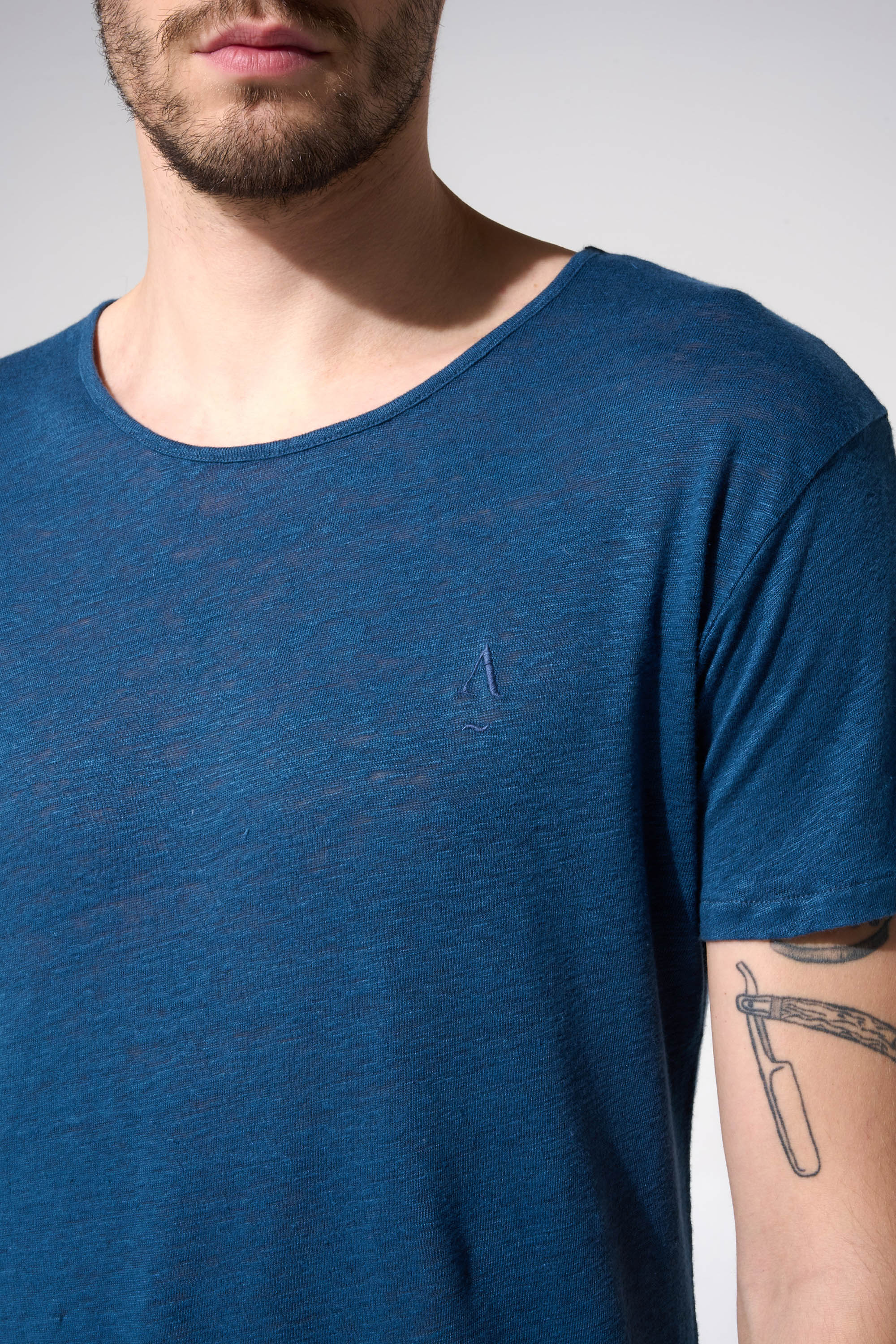 tshirt en lin bleu homme